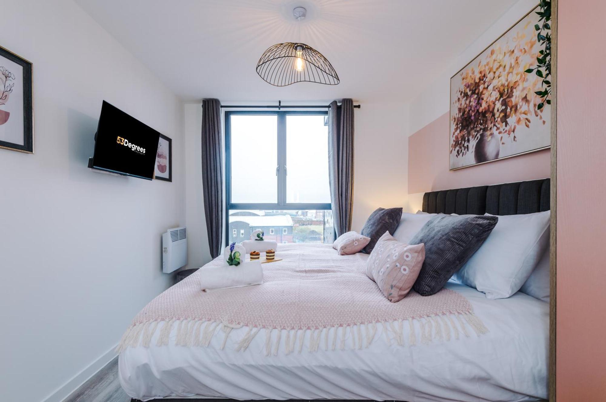 New! Pristine 2-bed Flat On By 53 Degrees Property, Amazing Location, Sleeps 6! Apartamento Liverpool
