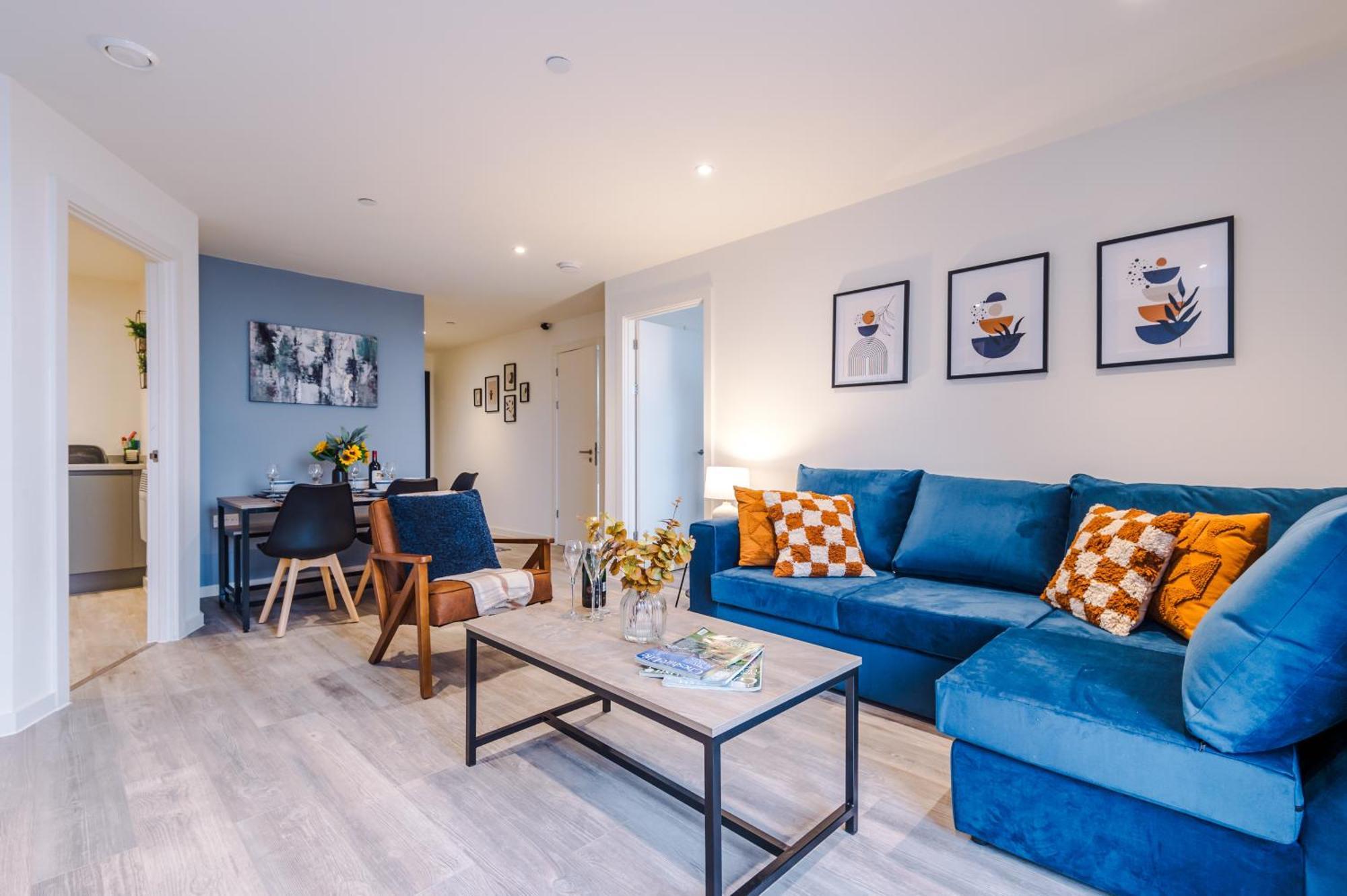 New! Pristine 2-bed Flat On By 53 Degrees Property, Amazing Location, Sleeps 6! * Liverpool